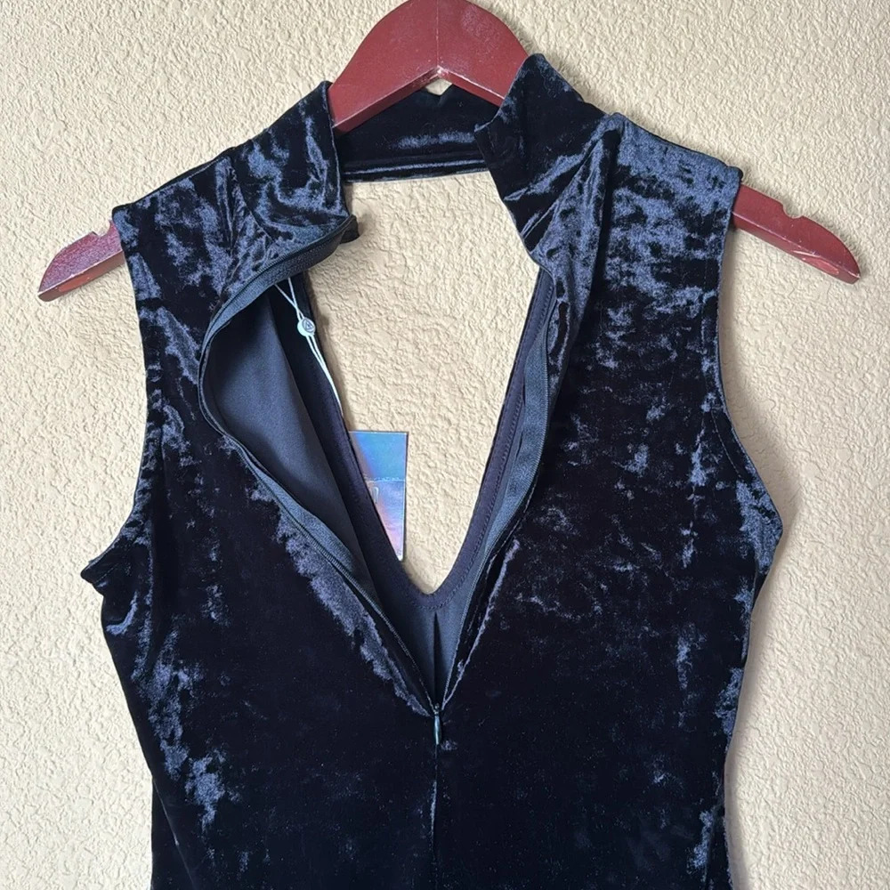 MISSGUIDED Crushed Velvet Choker Detail Bodycon Dress Black. M - Picture 7 of 11